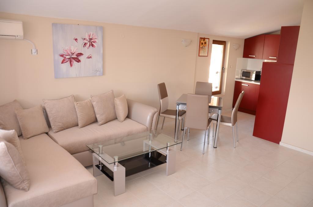 Apartments In Complex Chateau Nessebar Sveti Vlas Exterior foto